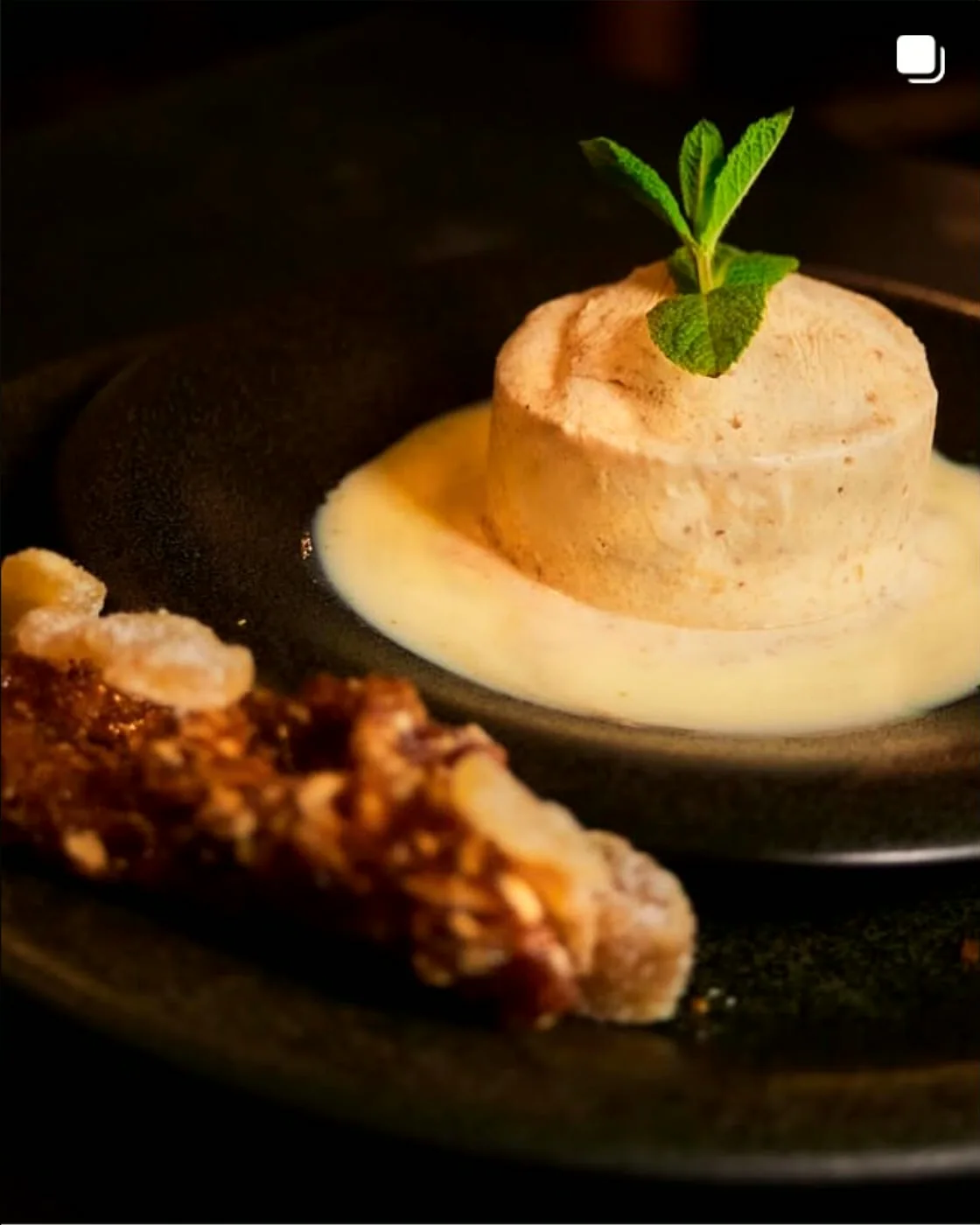 Nougat glacé et sa tuile croquante