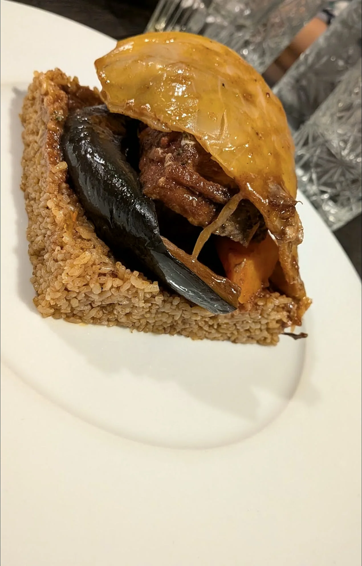 Thieboudienne : riz cassé au poisson et ses légumes