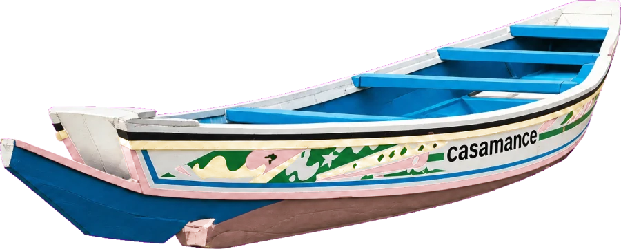 Pirogue de Casamance : faites-la glisser vers la carte ou vers la réservation